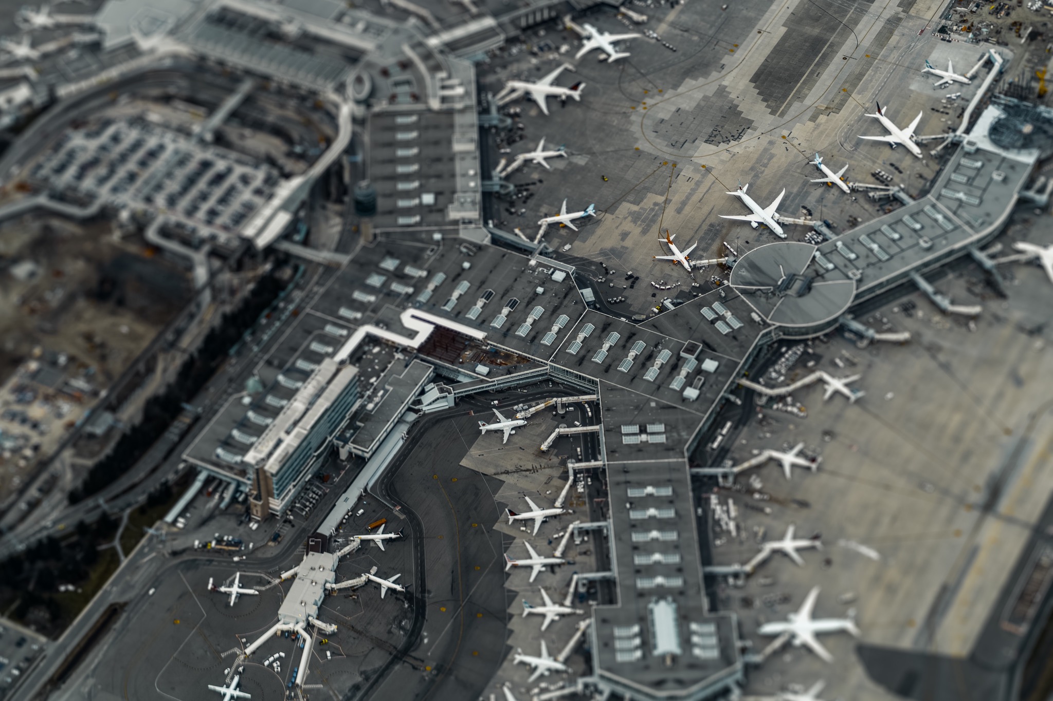 tomas-williams-CGf5m4OYKQE-unsplash Airports are the type of critical infrastructure that can be protected using Nojamzone